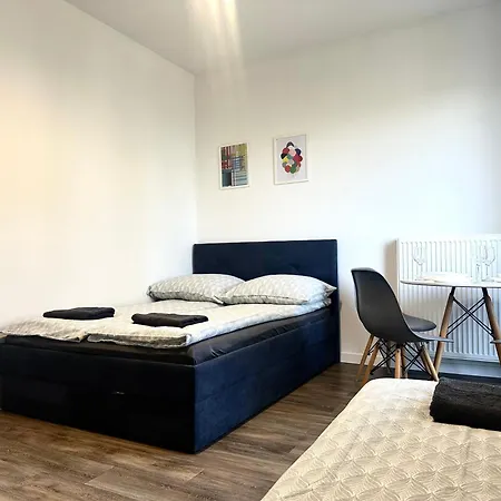 Przyjazni 16 24 - Self Check-in 20h - Lift Вроцлав